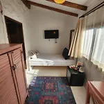Kapela Taş Alaçatı Otel