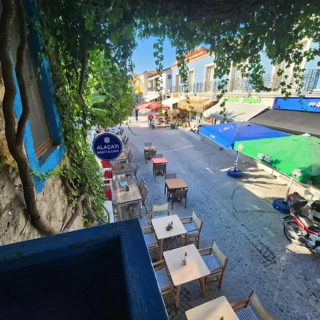 Kapela Taş Alaçatı Otel