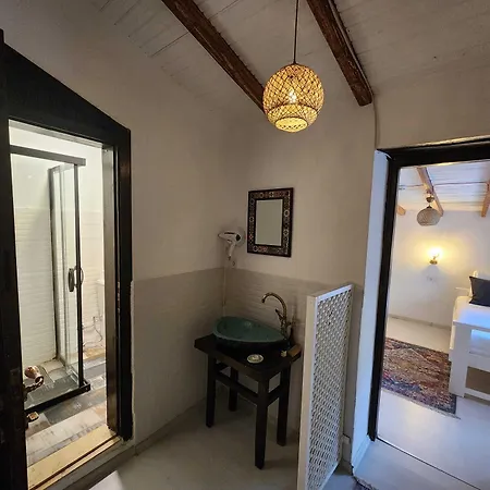 Kapela Tas Alacati Ξενοδοχείο Çeşme