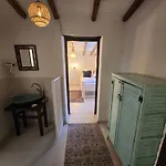 Kapela Tas Alacati מלון *