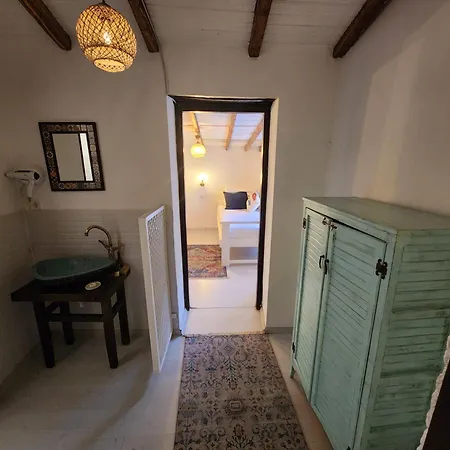 Kapela Tas Alacati Hotell *