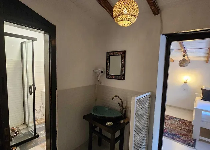 Kapela Tas Alacati Hotell Çeşme